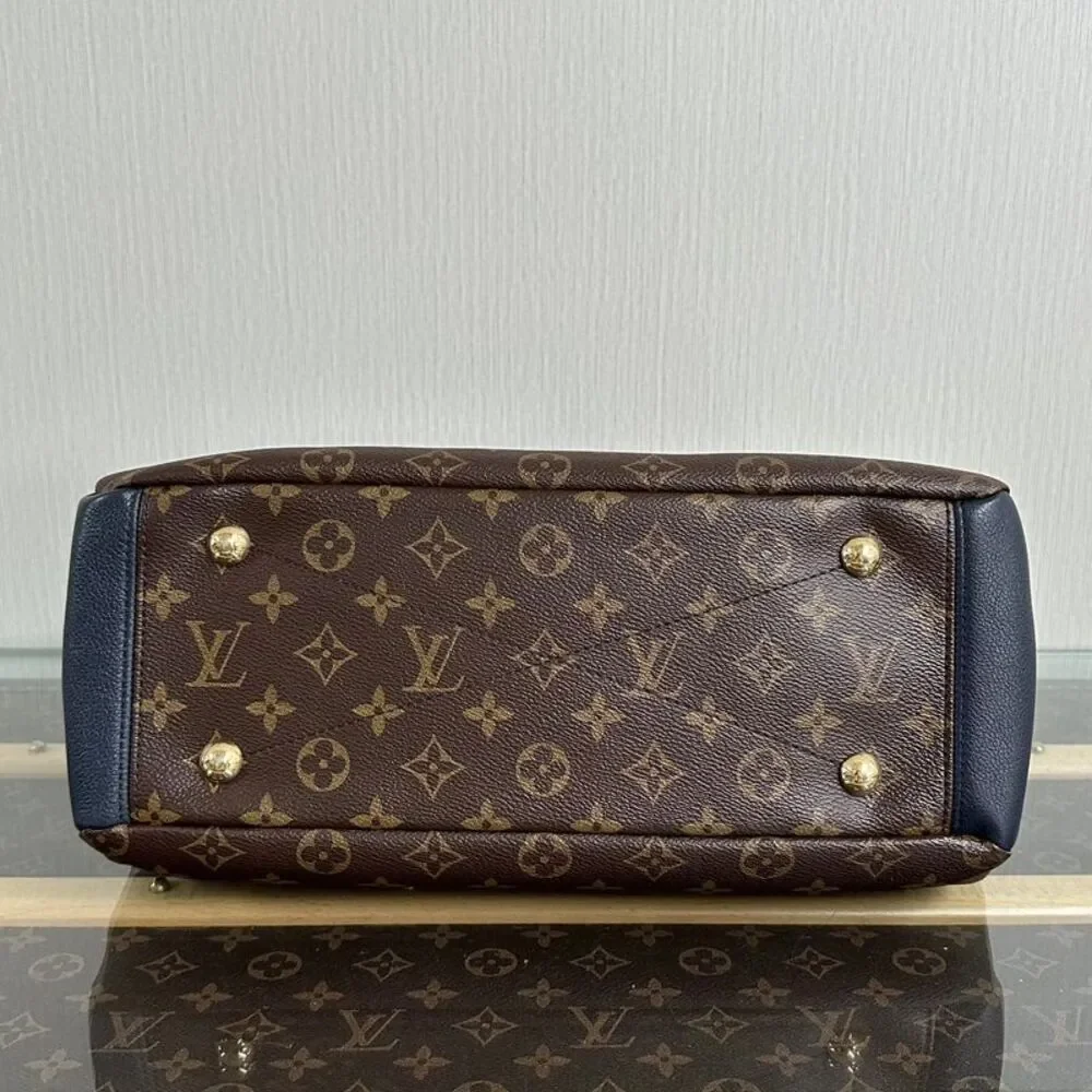 Louis Vuitton Women Pre-Loved Bag Very Good Condition